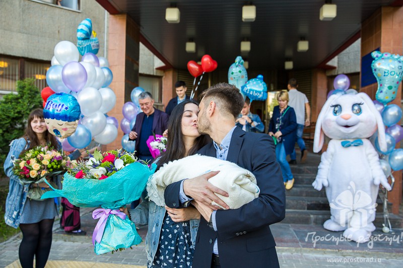 Организация выписки из роддома в Астрахани